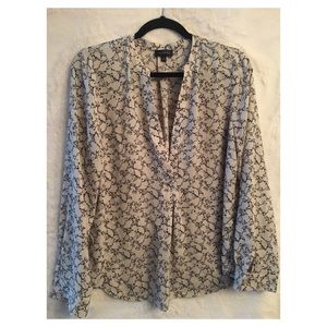 Business casual blouse.